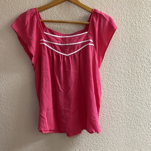 ANN Taylor Loft pink and white flowy‎ flutter sleeve top blouse - Picture 7 of 7